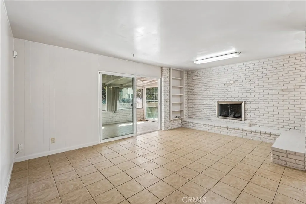 3248 La Puente Road