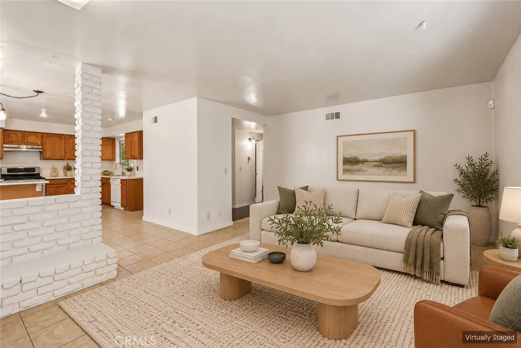 3248 La Puente Road