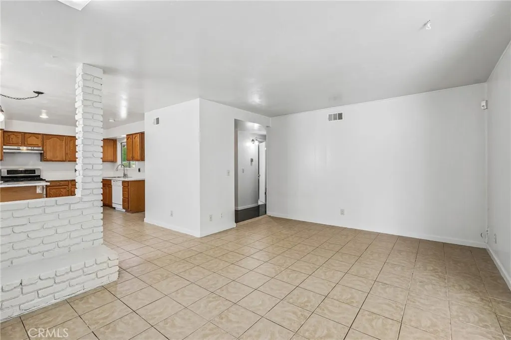 3248 La Puente Road