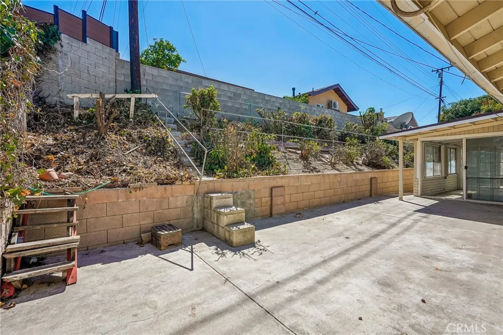 3248 La Puente Road
