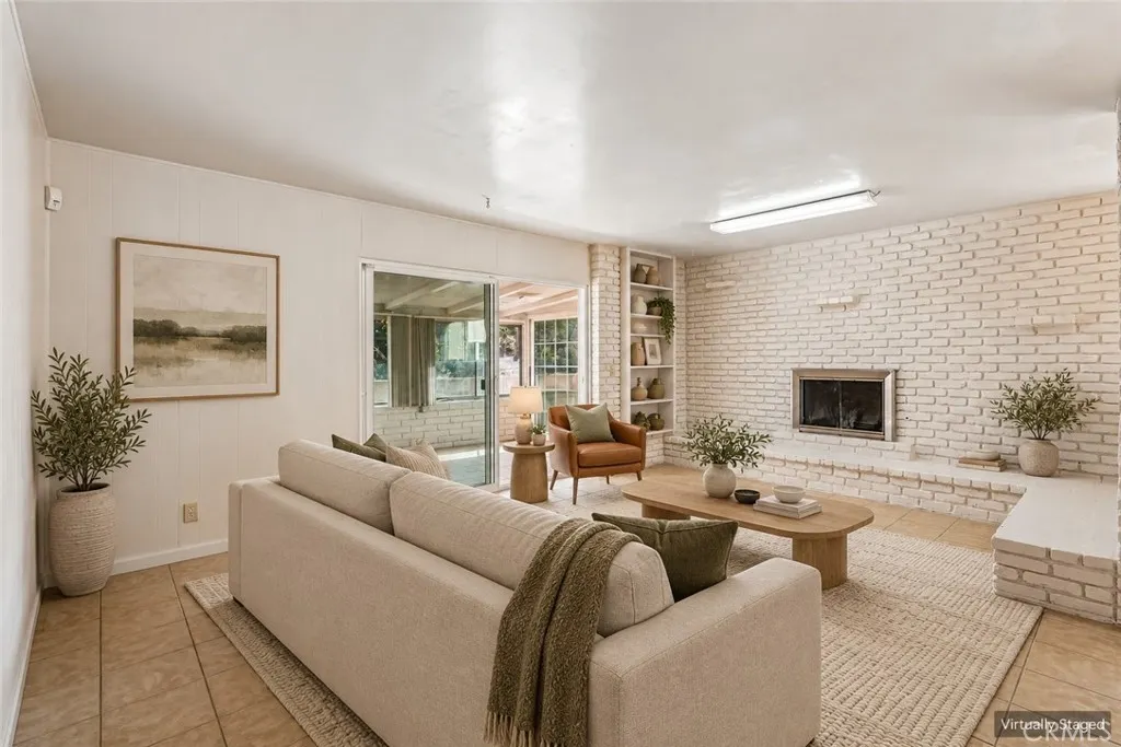 3248 La Puente Road