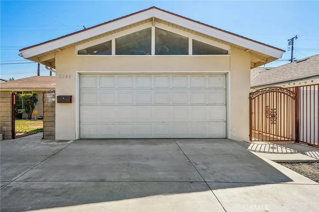 3248 La Puente Road