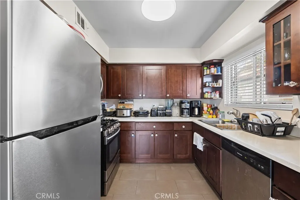 9382 Shadowood Drive