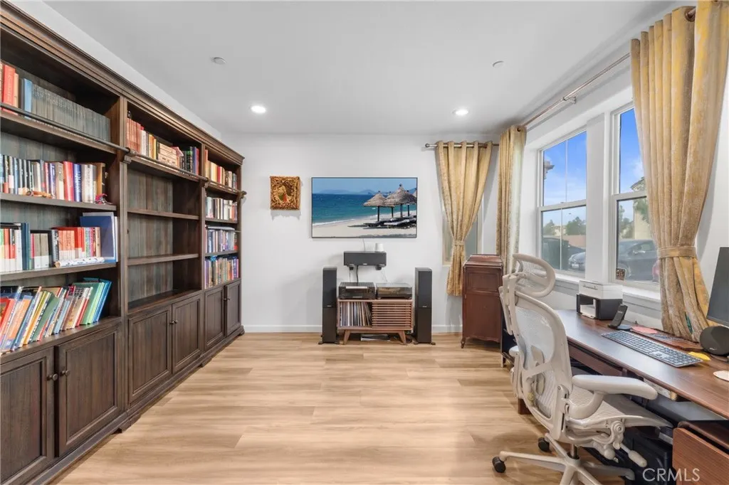 16143 Sandpiper
