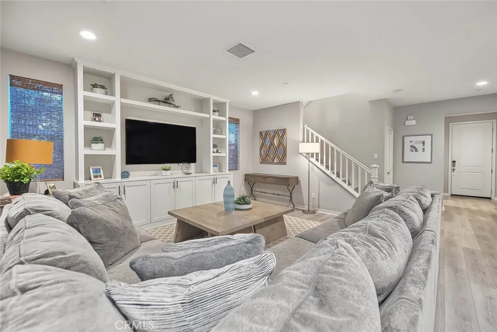 3061 E Travertine Street