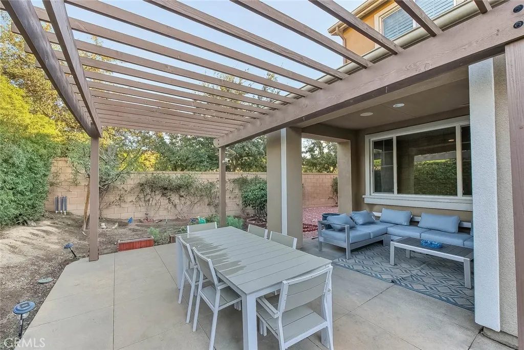 3061 E Travertine Street