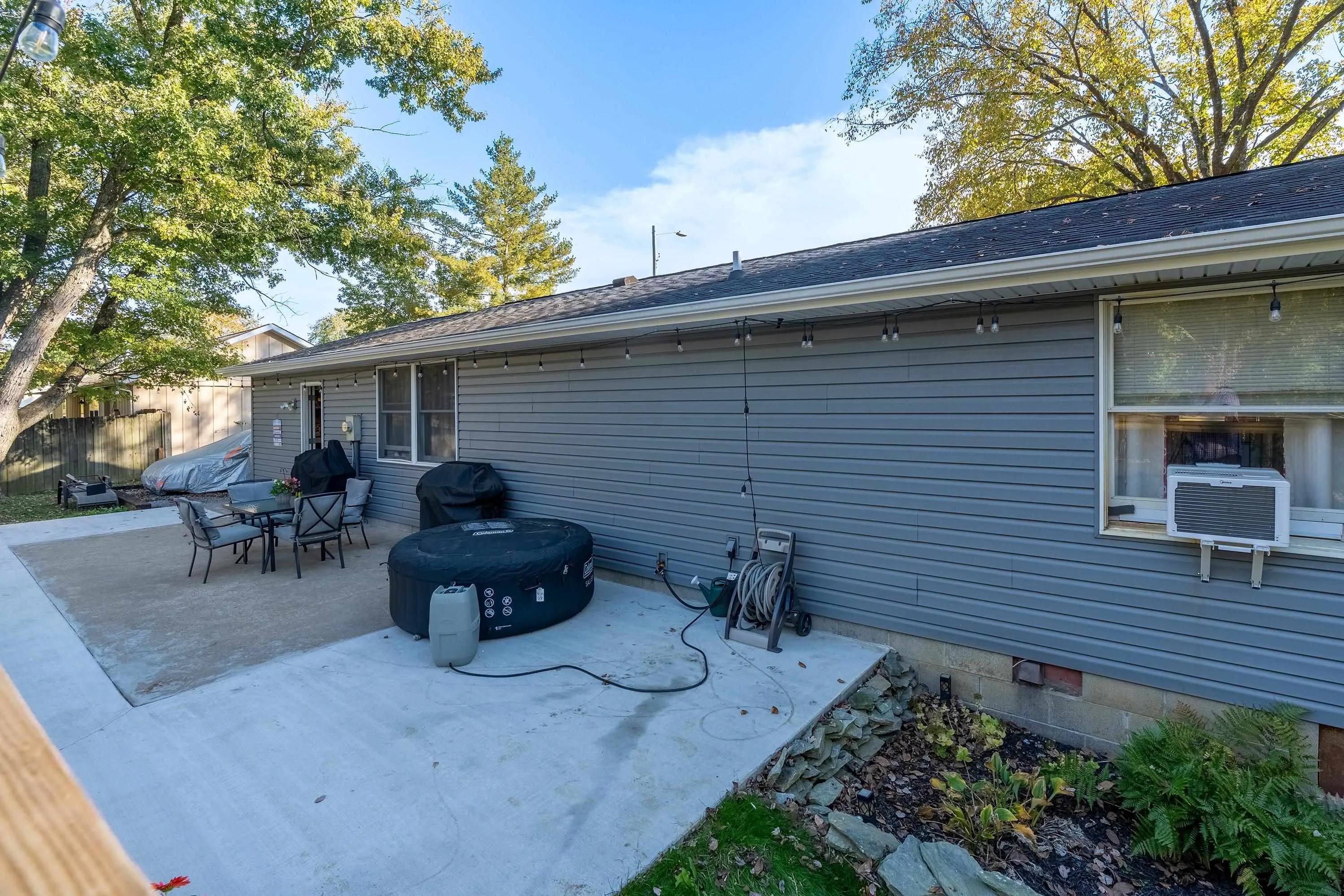 1800 E pickett Lane IL