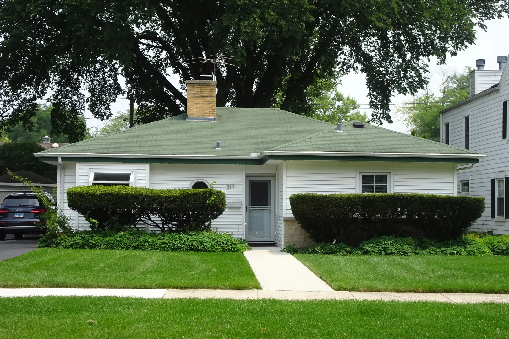 817 Goodwin Drive IL