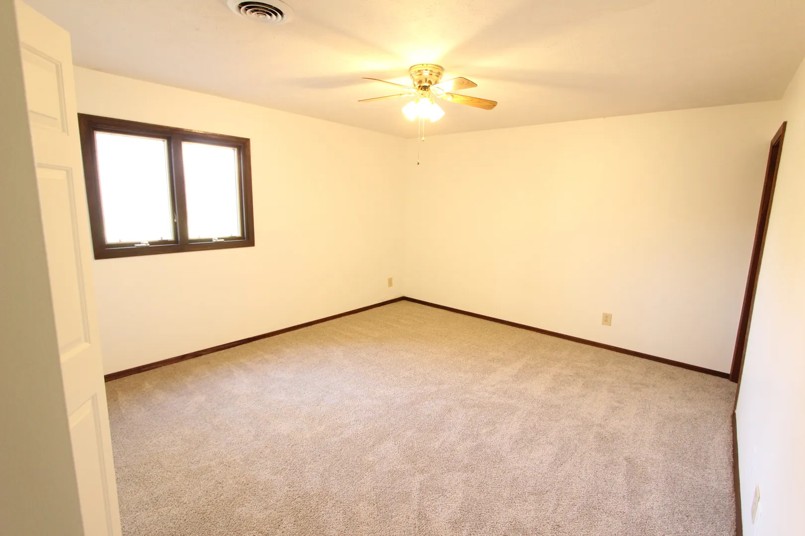 1111 E Jefferson Street 3 IL