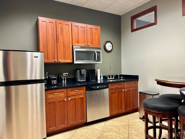715 Ridgeview Drive IL