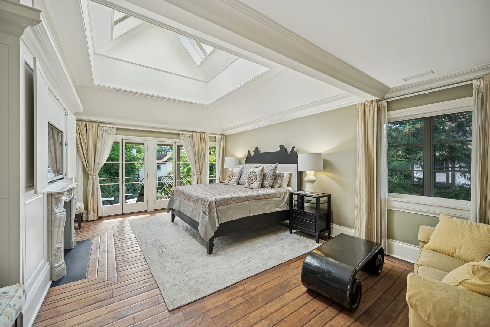 528 Roslyn Road IL