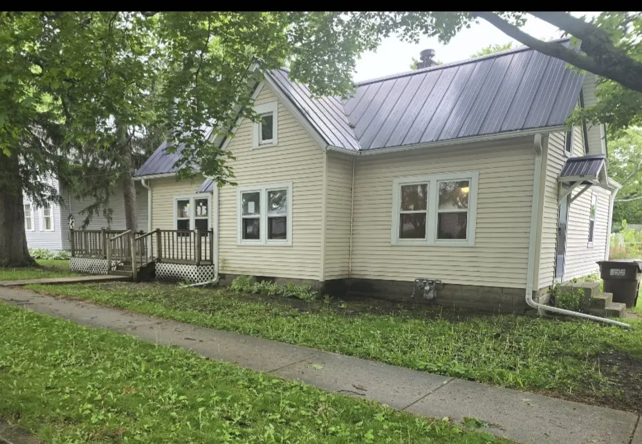 103 W Cherokee Avenue W IL