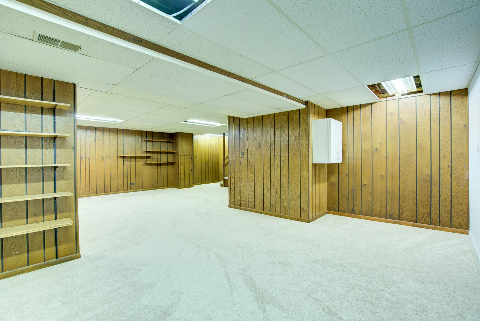 907 Secretariat Drive IL