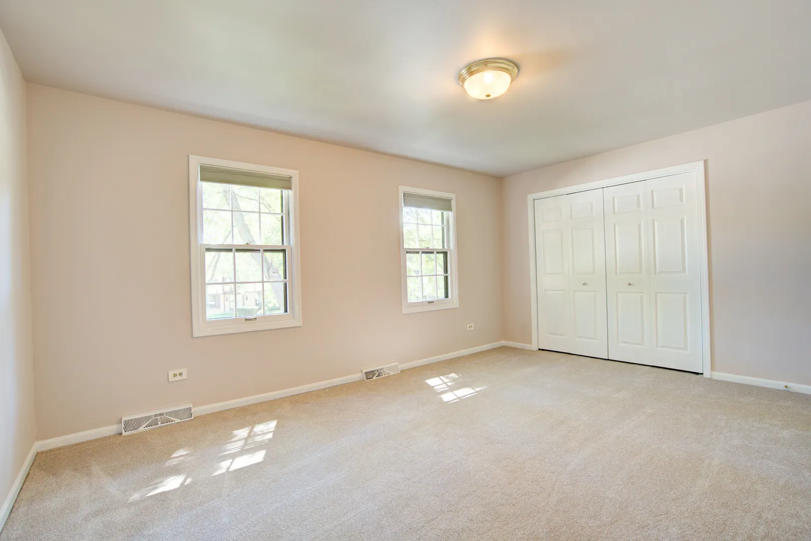 907 Secretariat Drive IL
