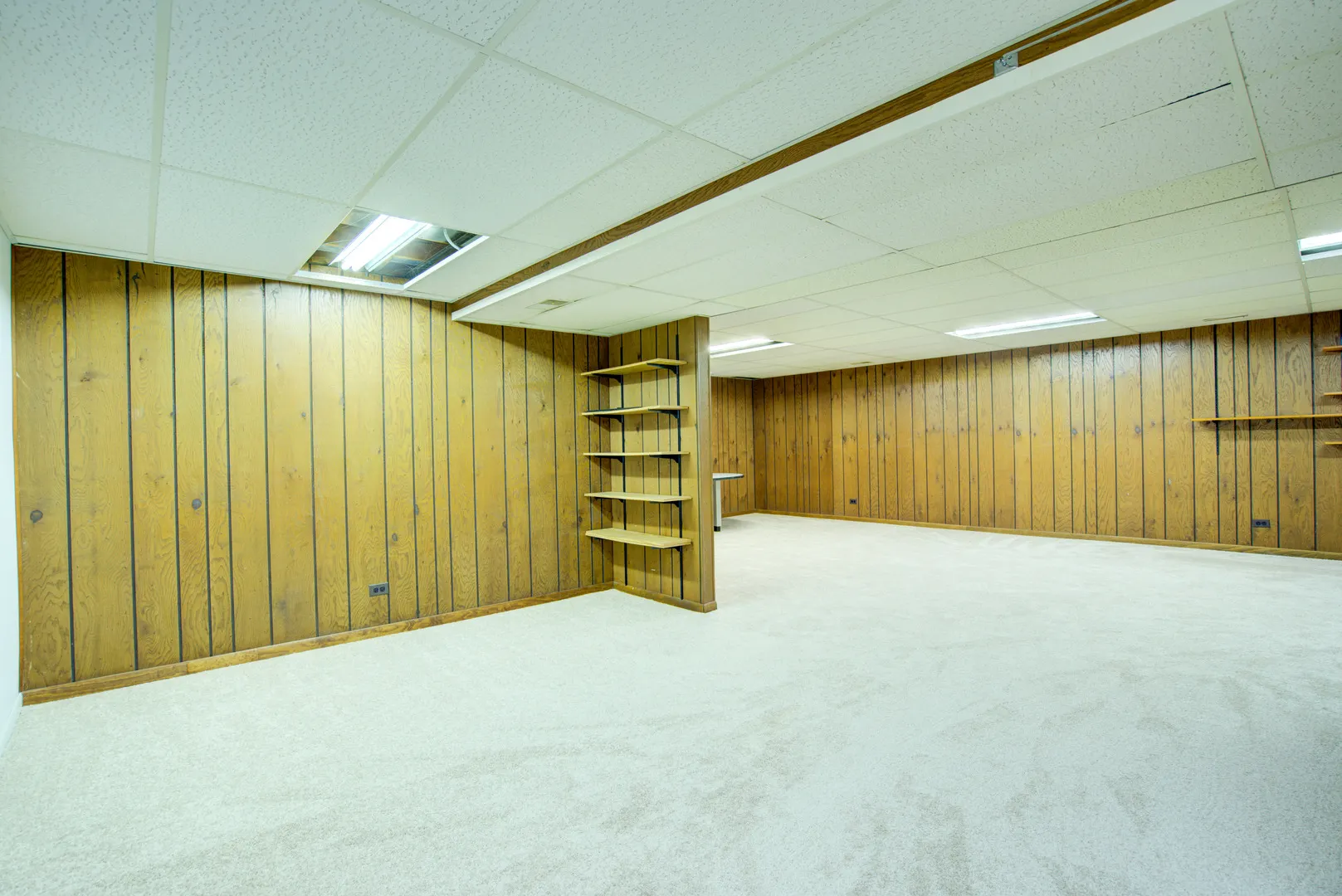907 Secretariat Drive IL
