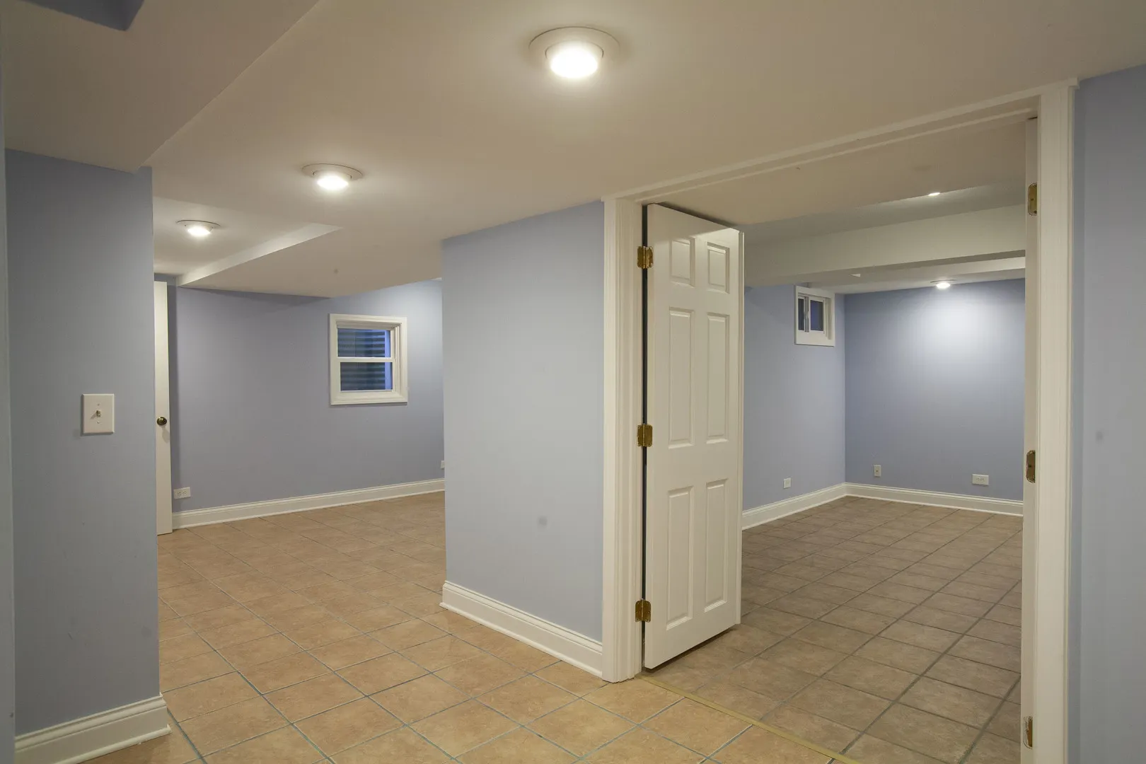 2705 Colonial Drive IL
