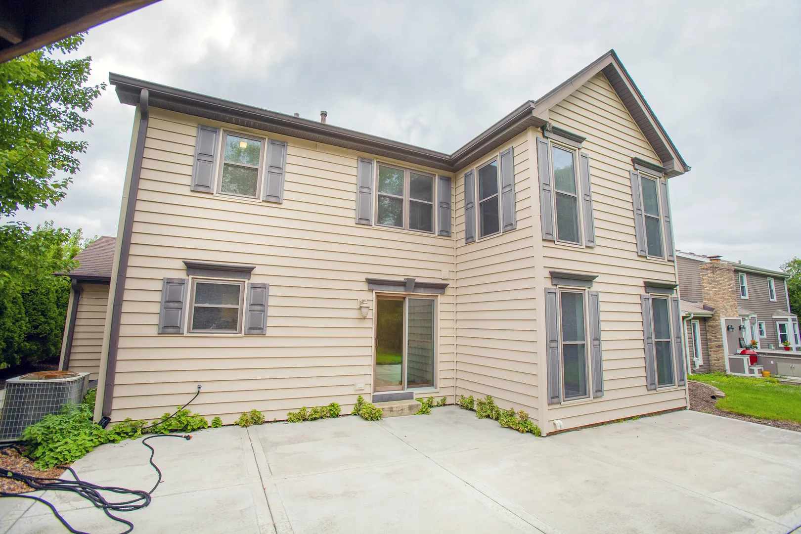 2705 Colonial Drive IL