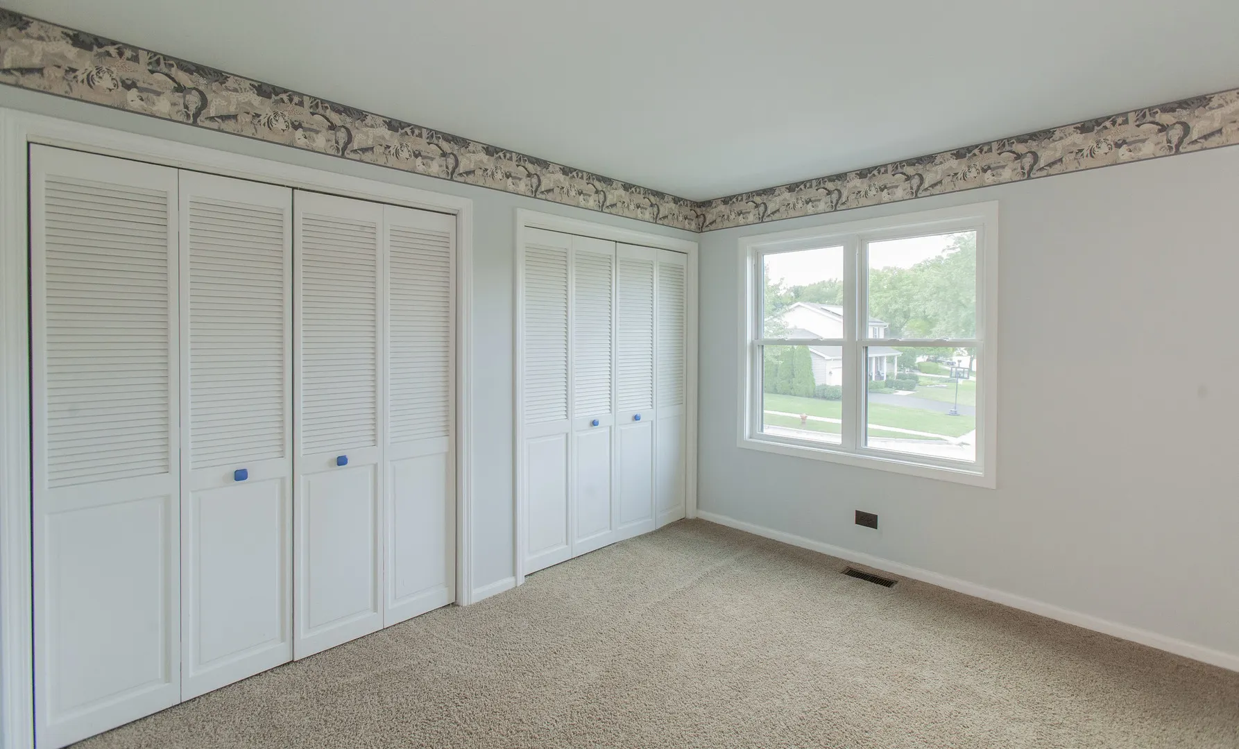2705 Colonial Drive IL
