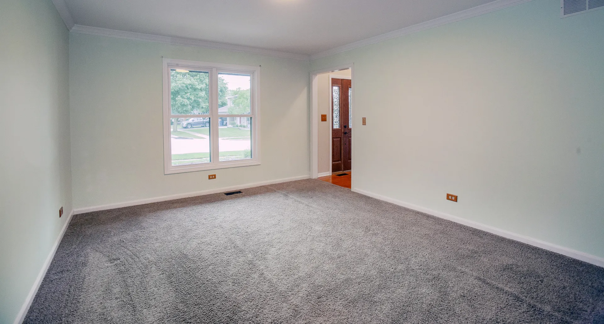 2705 Colonial Drive IL