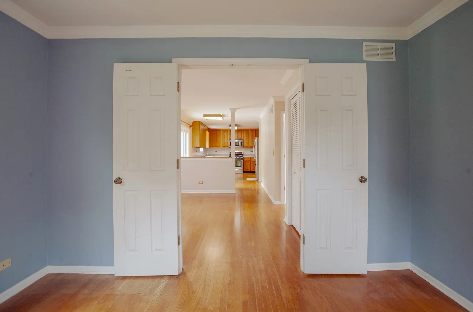2705 Colonial Drive IL