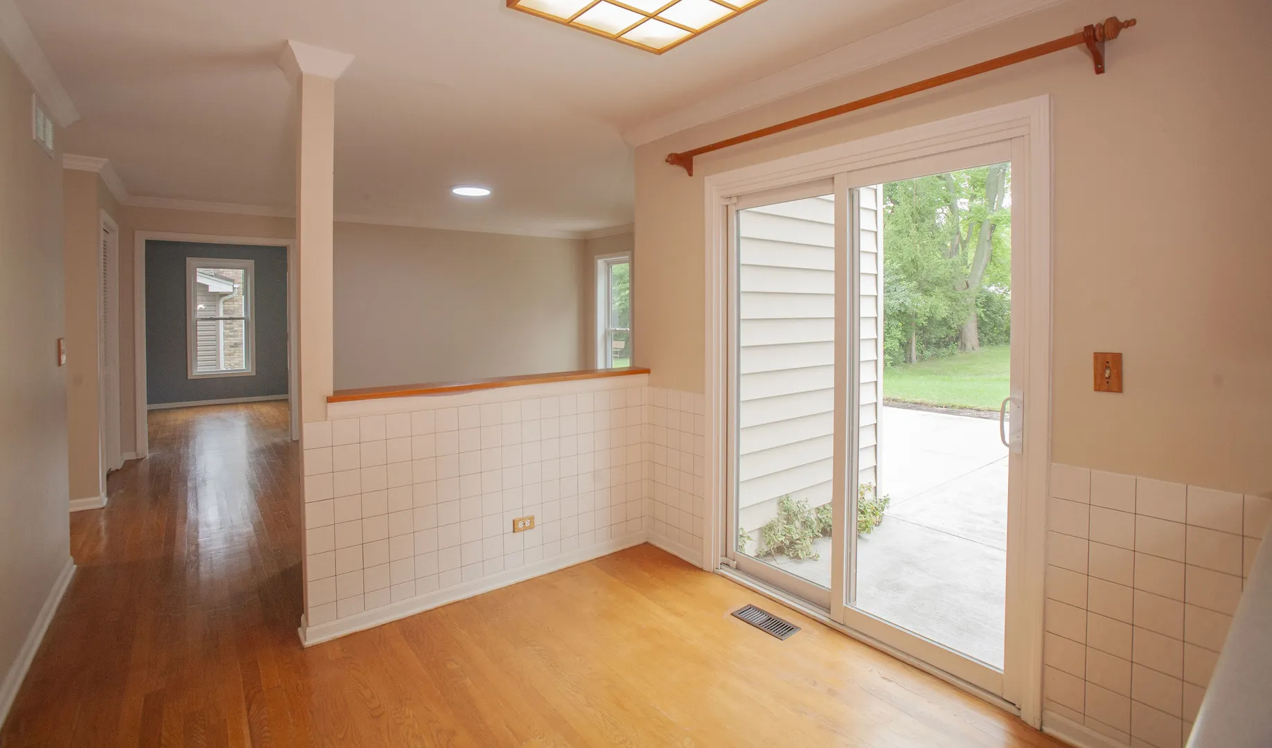 2705 Colonial Drive IL