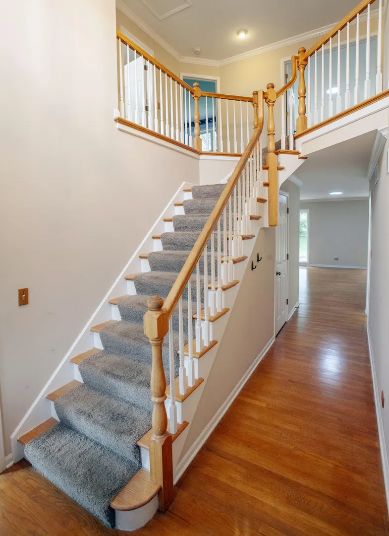 2705 Colonial Drive IL