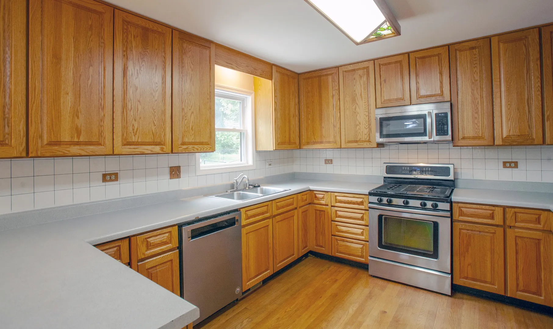 2705 Colonial Drive IL