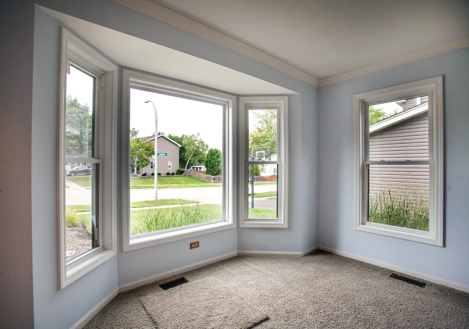 2705 Colonial Drive IL