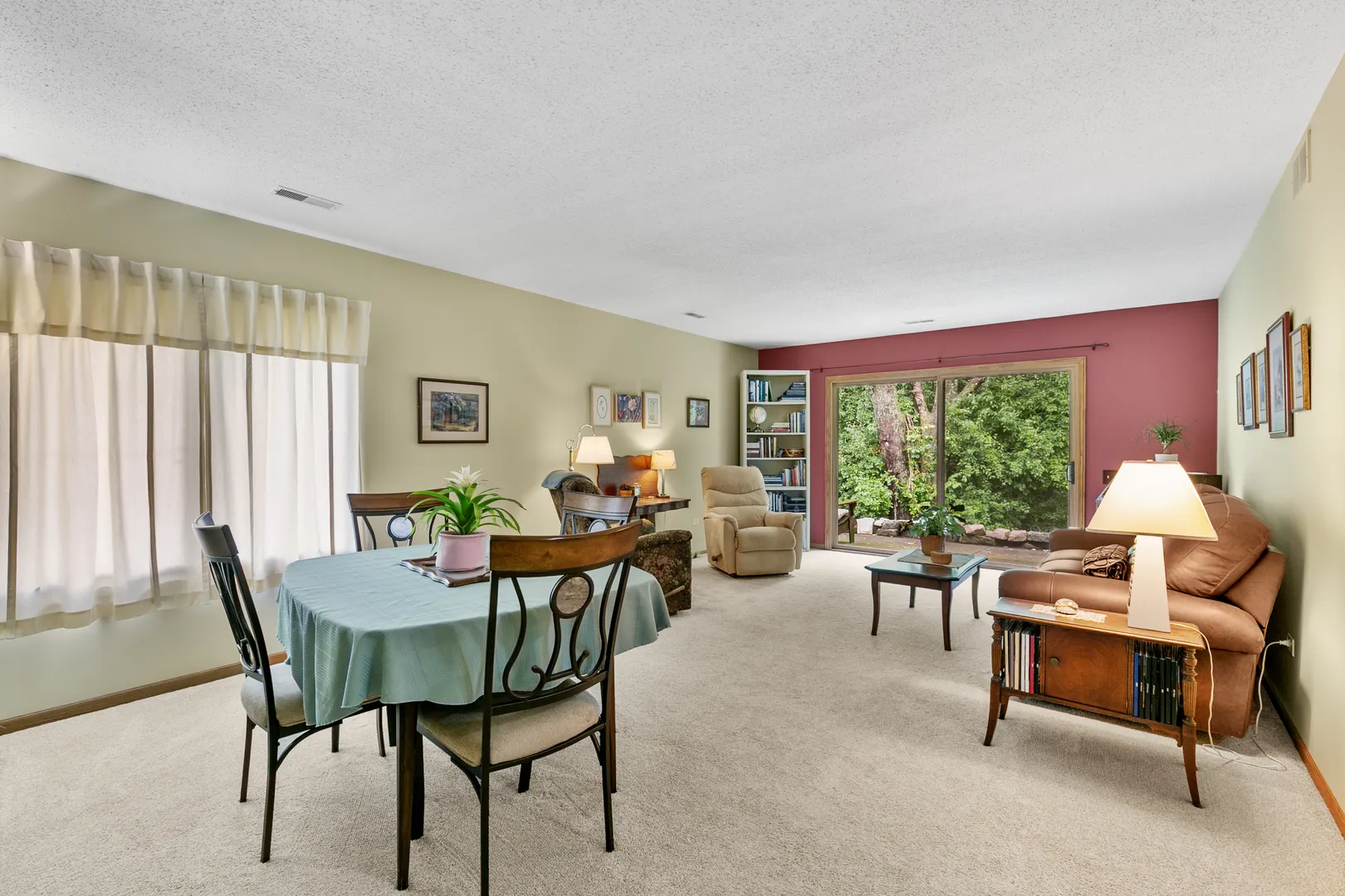 3422 Station Drive IL