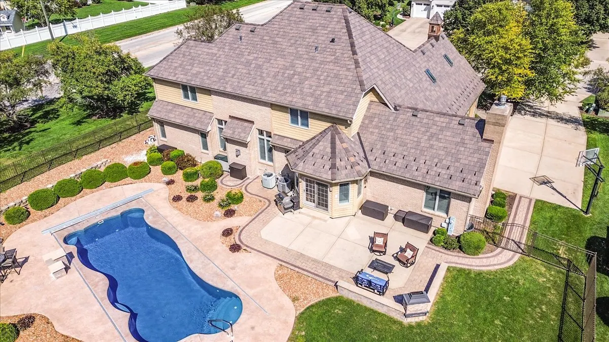 24755 W Manor Drive IL