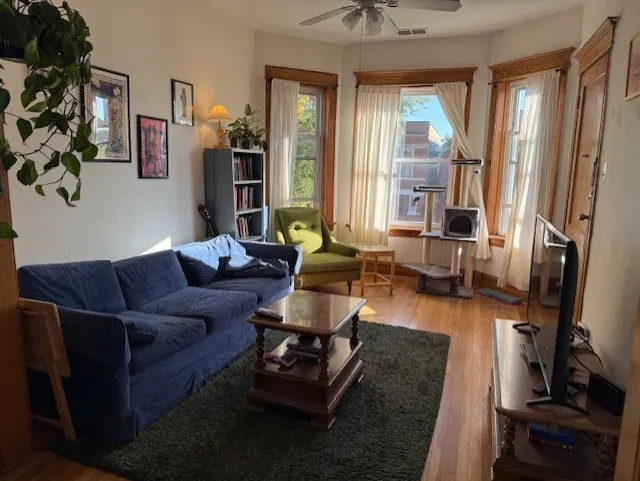 3330 W Evergreen Avenue IL