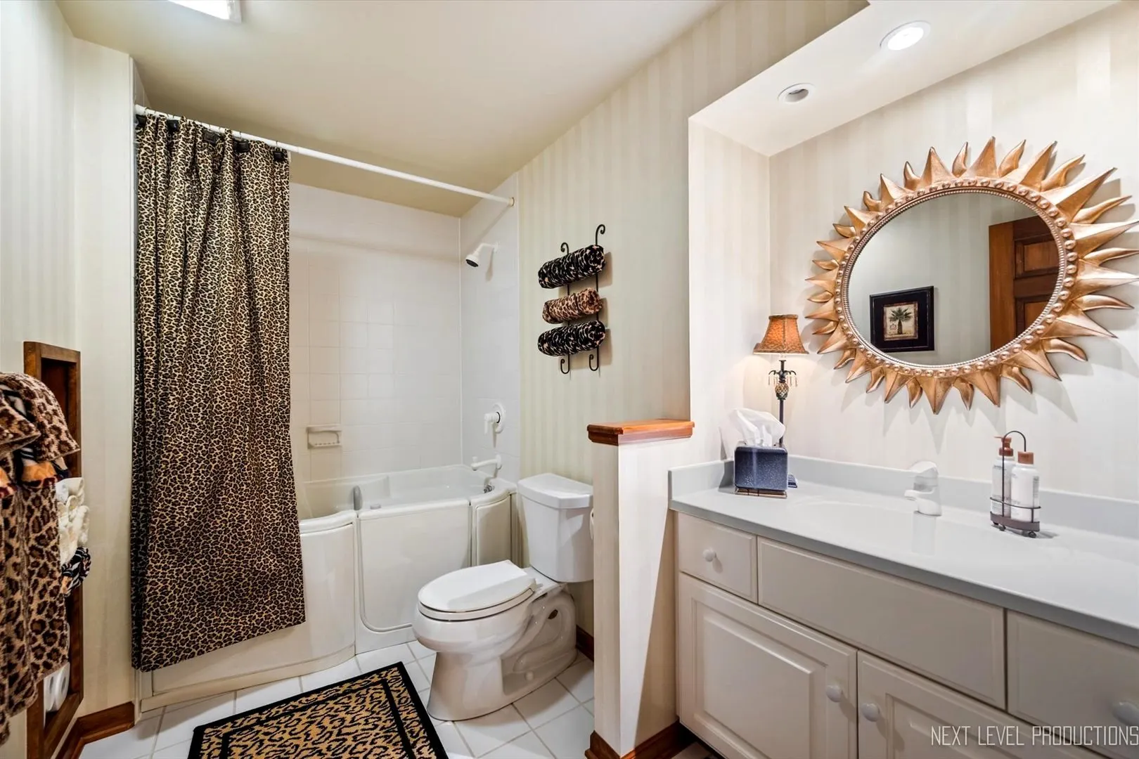 1919 Waverly Circle IL