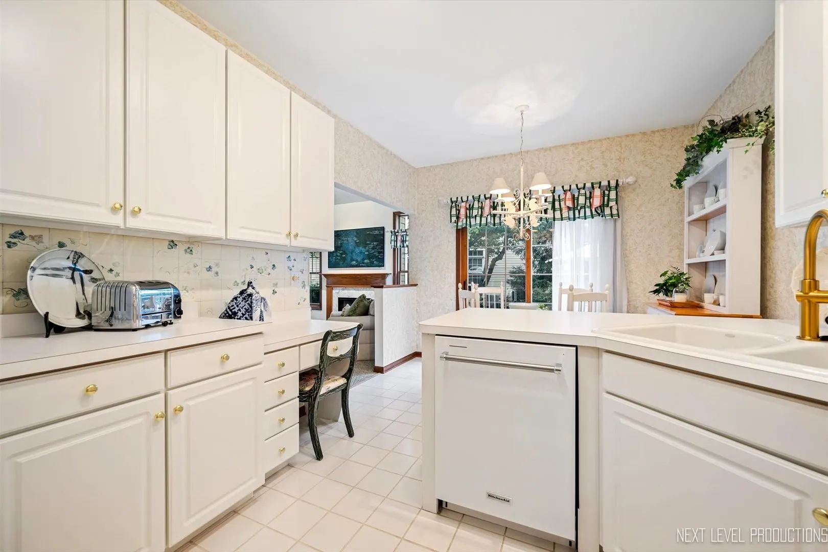 1919 Waverly Circle IL