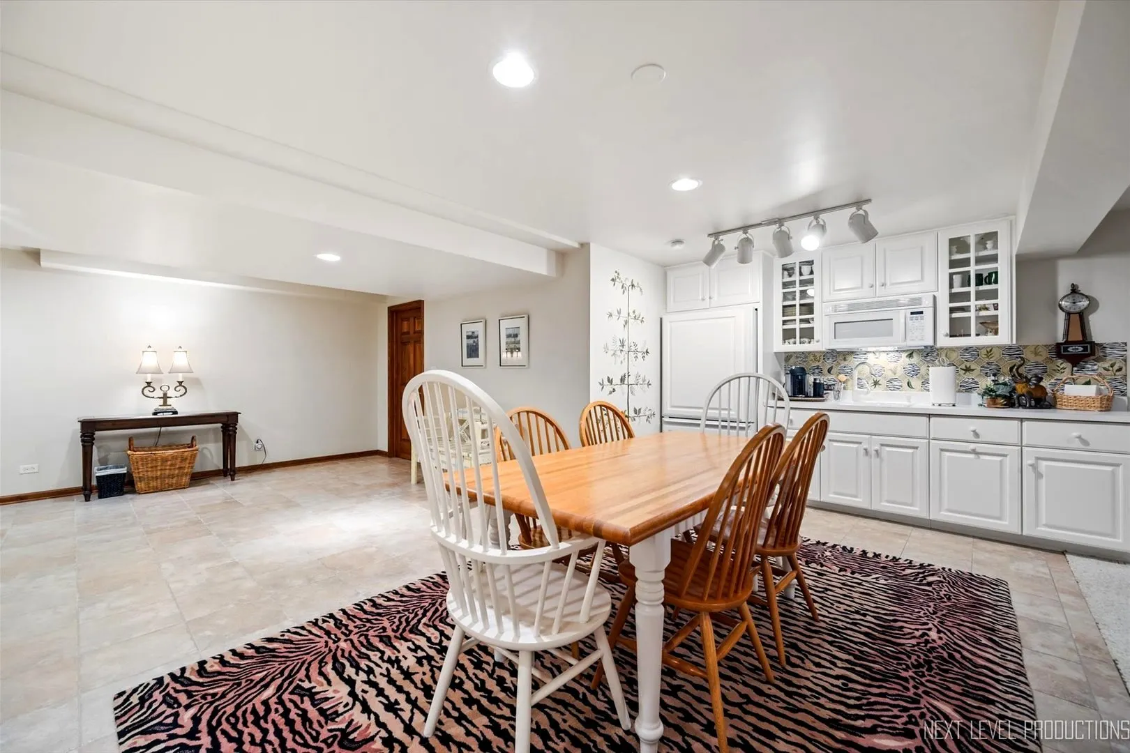 1919 Waverly Circle IL