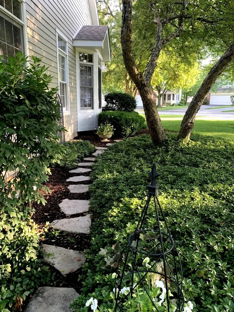 1919 Waverly Circle IL