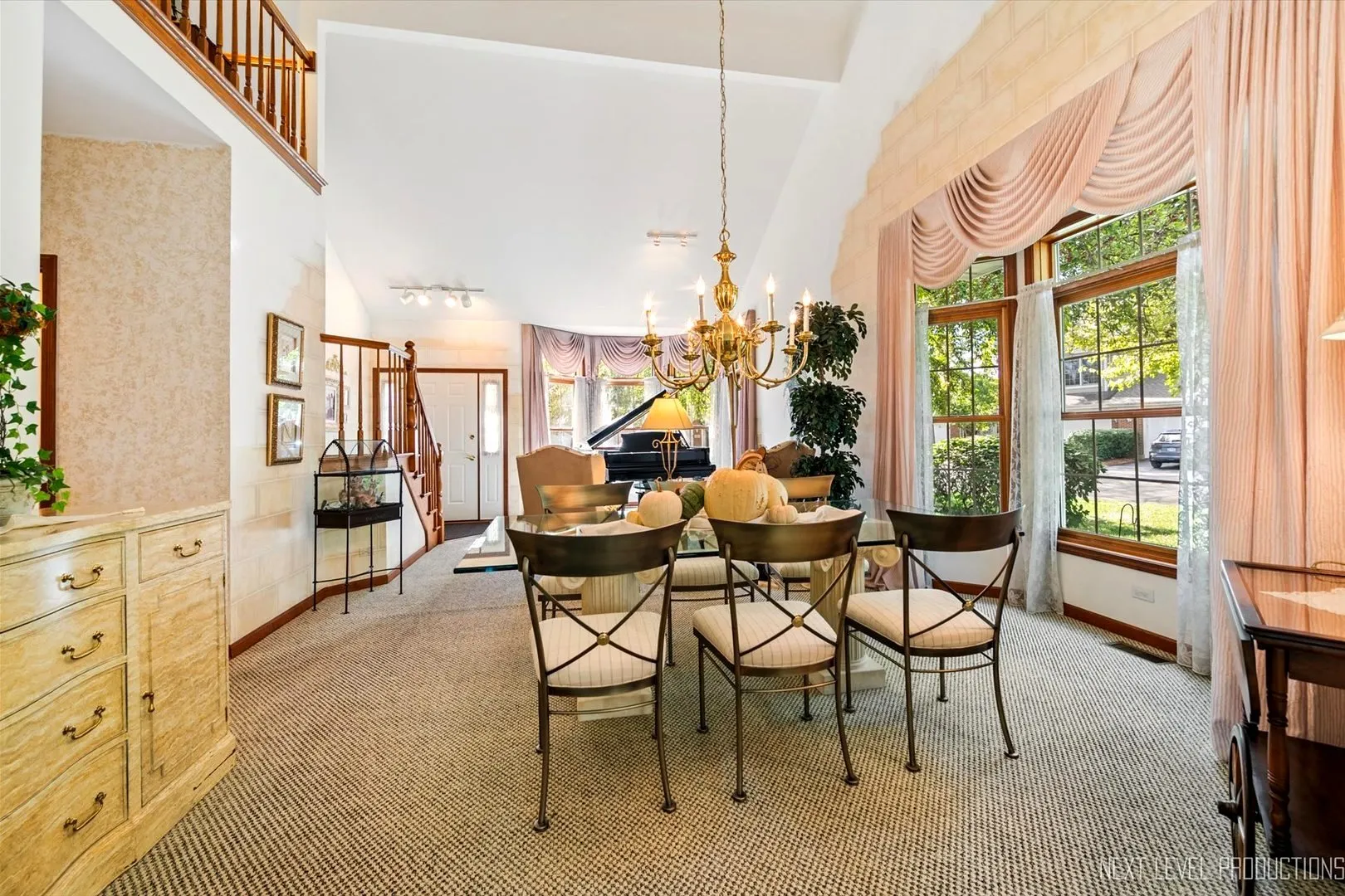 1919 Waverly Circle IL