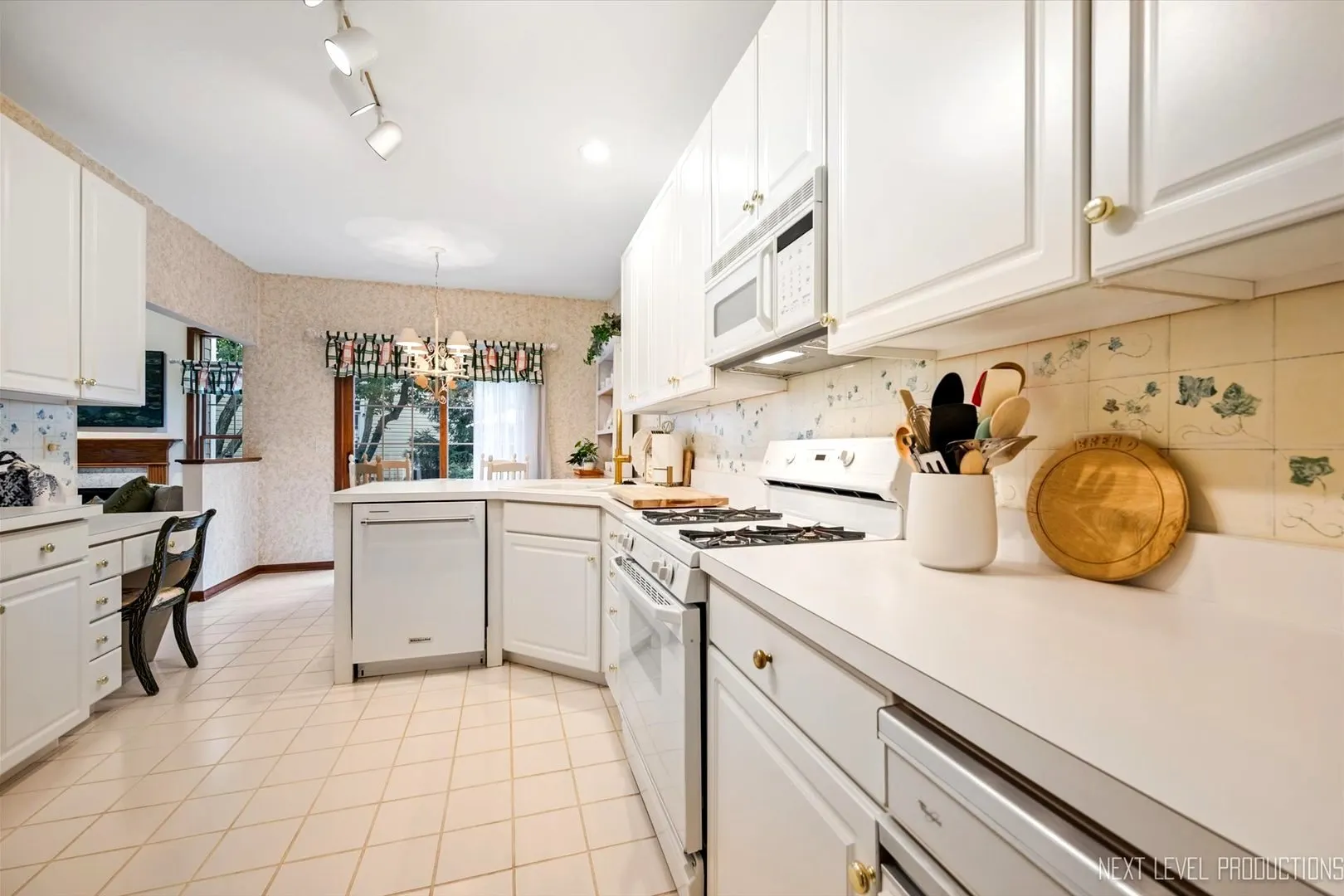 1919 Waverly Circle IL