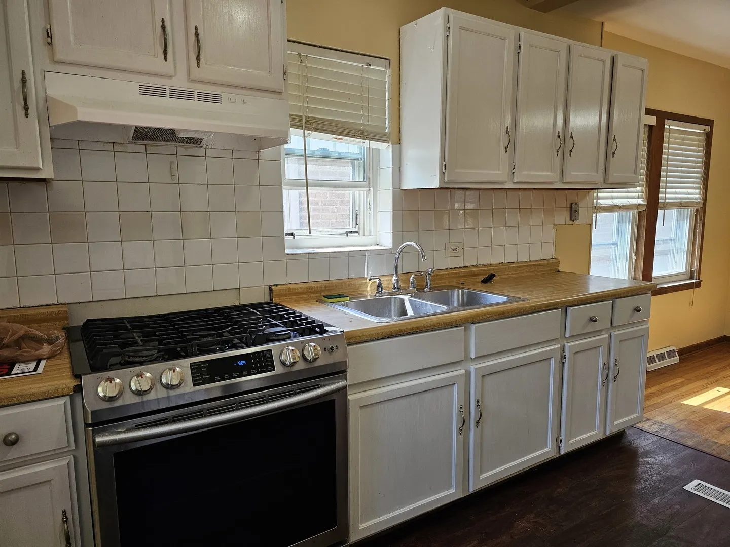 5121 S Central Avenue IL