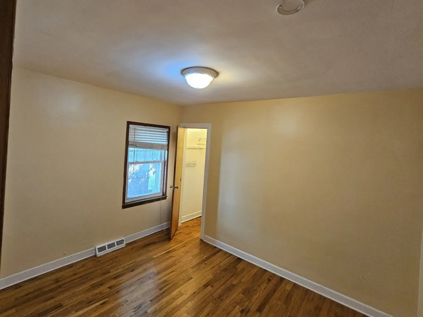 5121 S Central Avenue IL