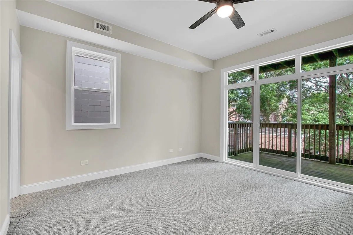 1322 W Belmont Avenue 2W IL
