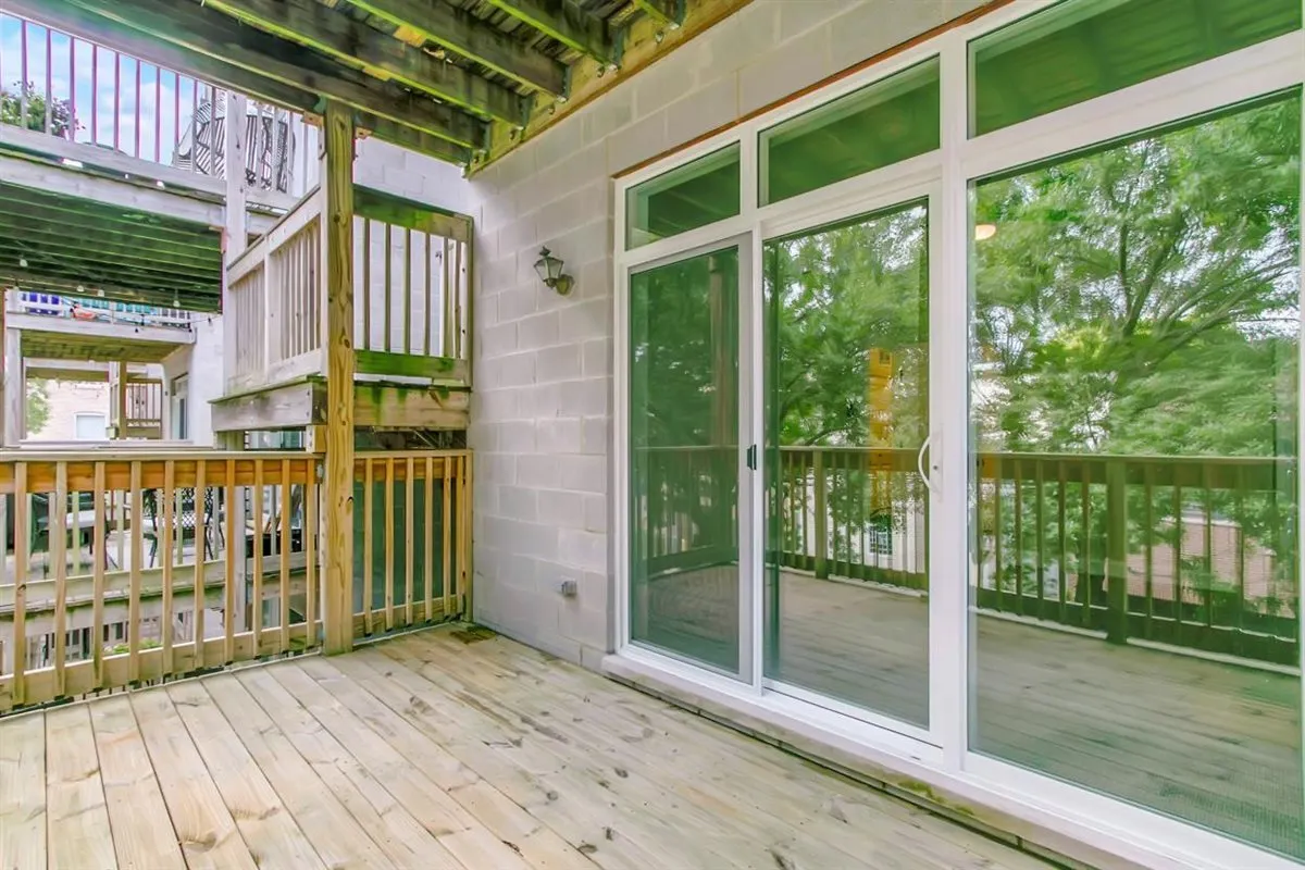 1322 W Belmont Avenue 2W IL