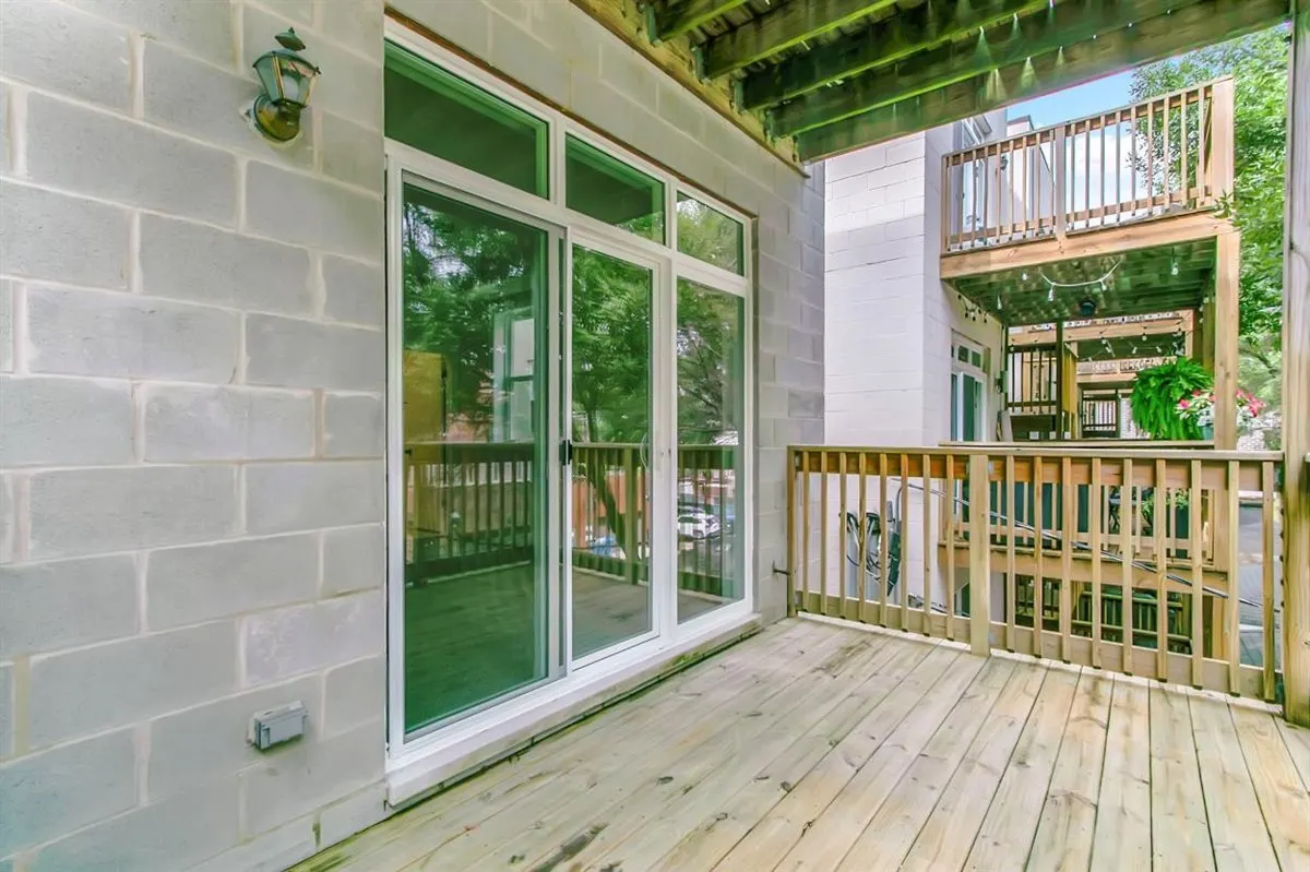 1322 W Belmont Avenue 2W IL