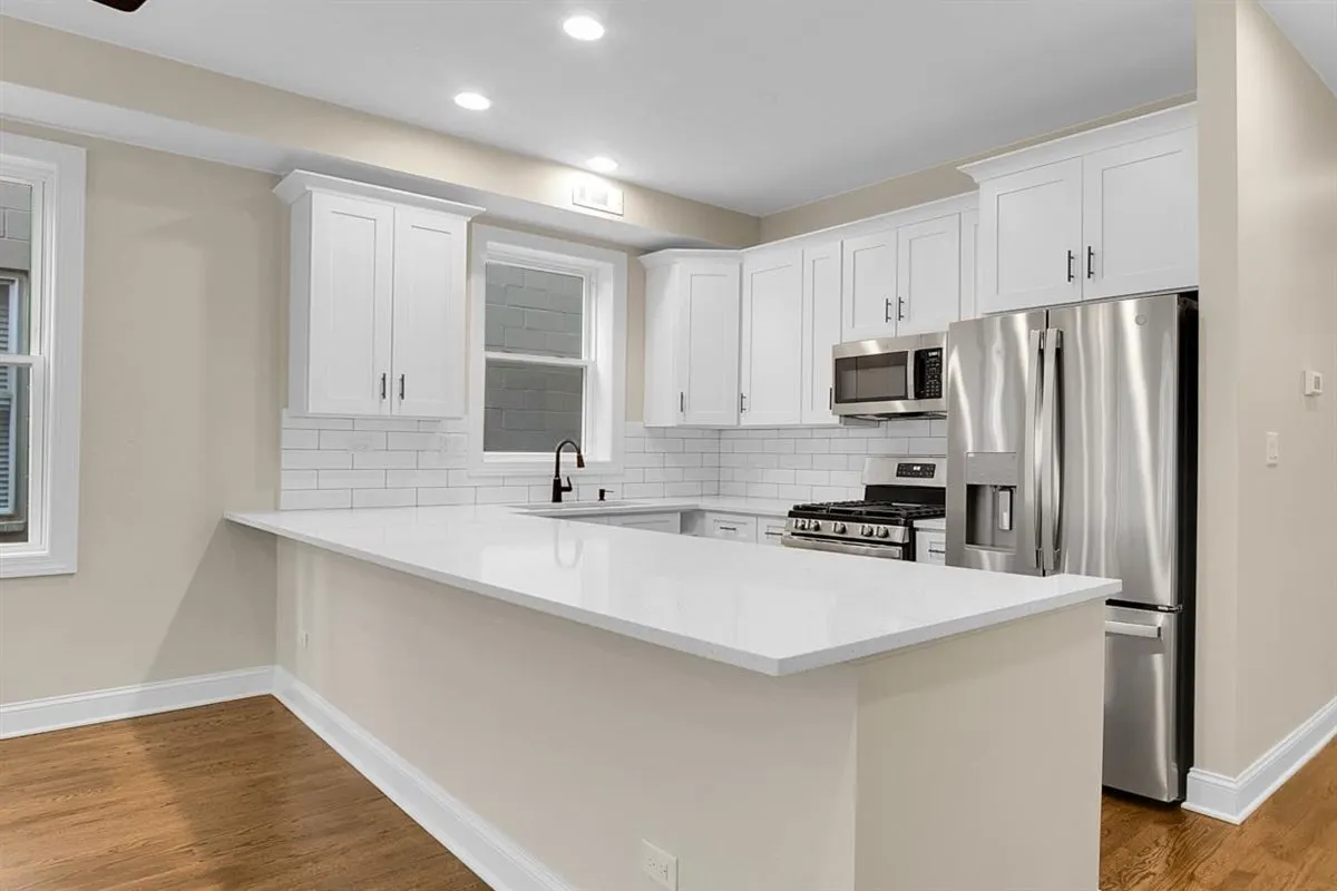 1322 W Belmont Avenue 2W IL