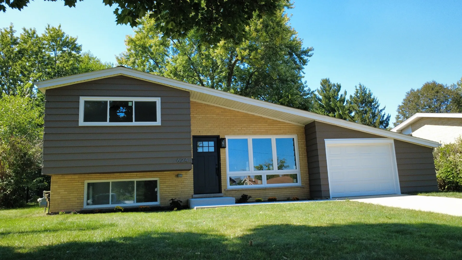 624 N Ridge Avenue IL