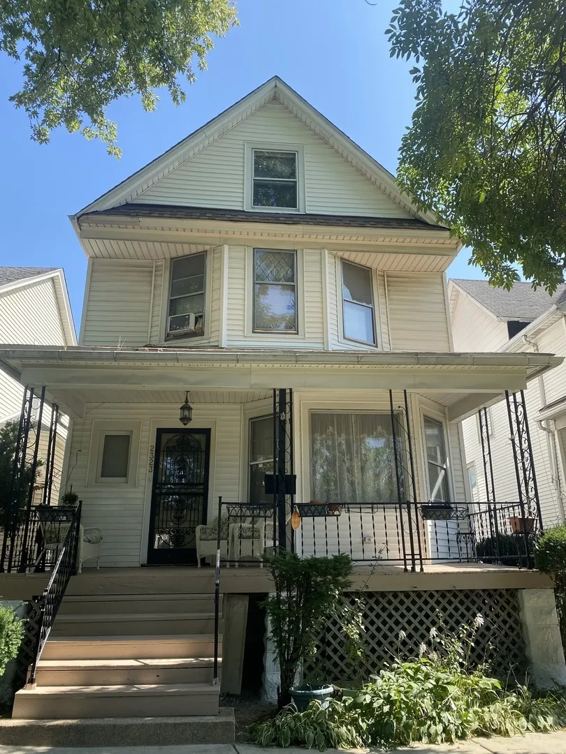 2323 N Monticello Avenue IL