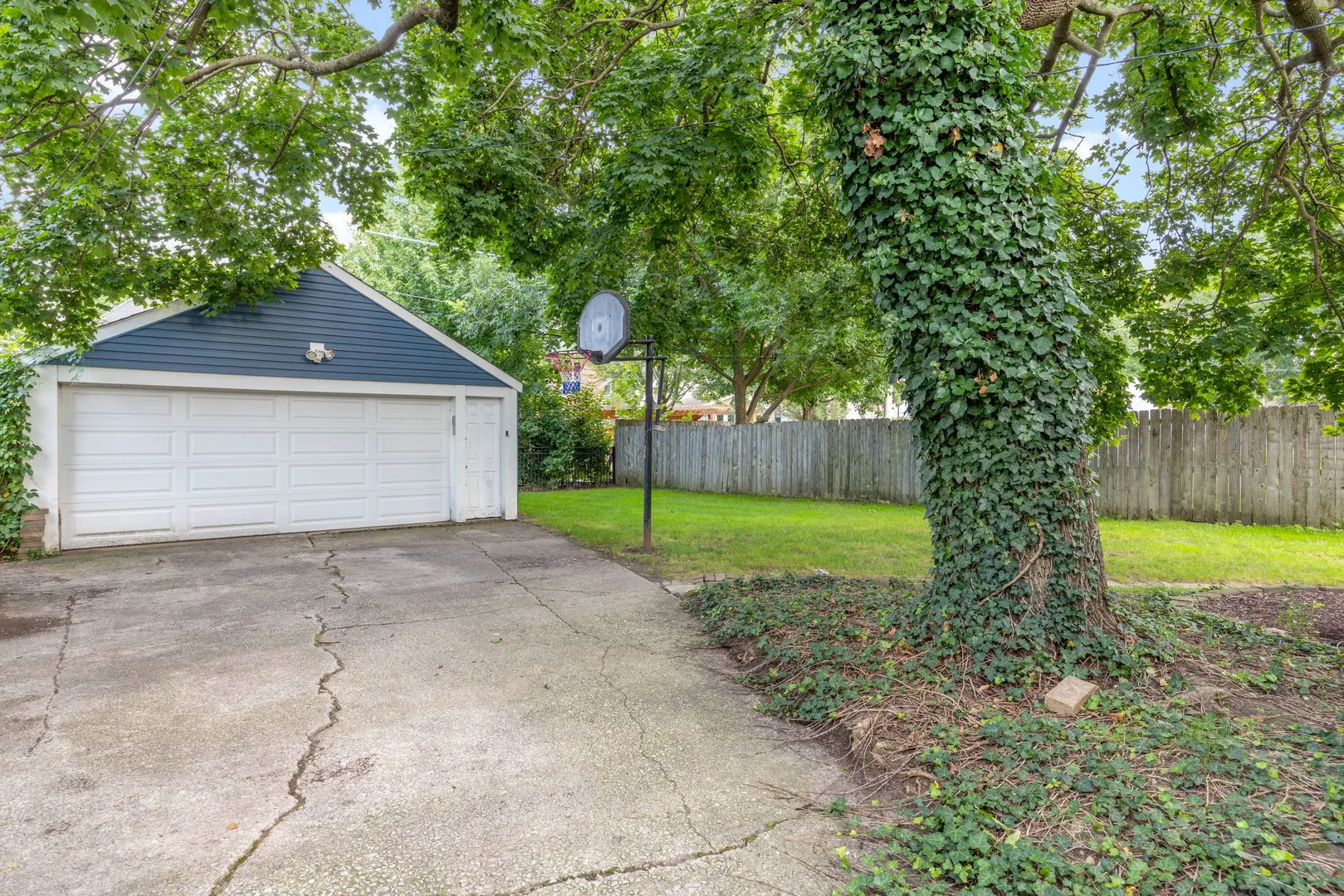 405 S Gilbert Avenue IL