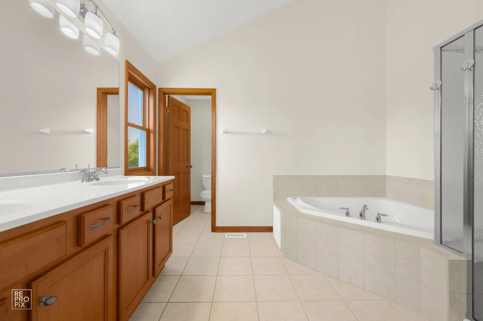 405 Sudbury Circle IL