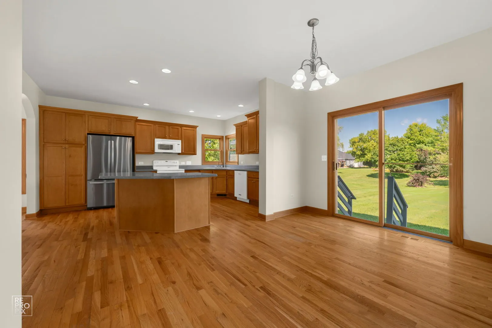 405 Sudbury Circle IL