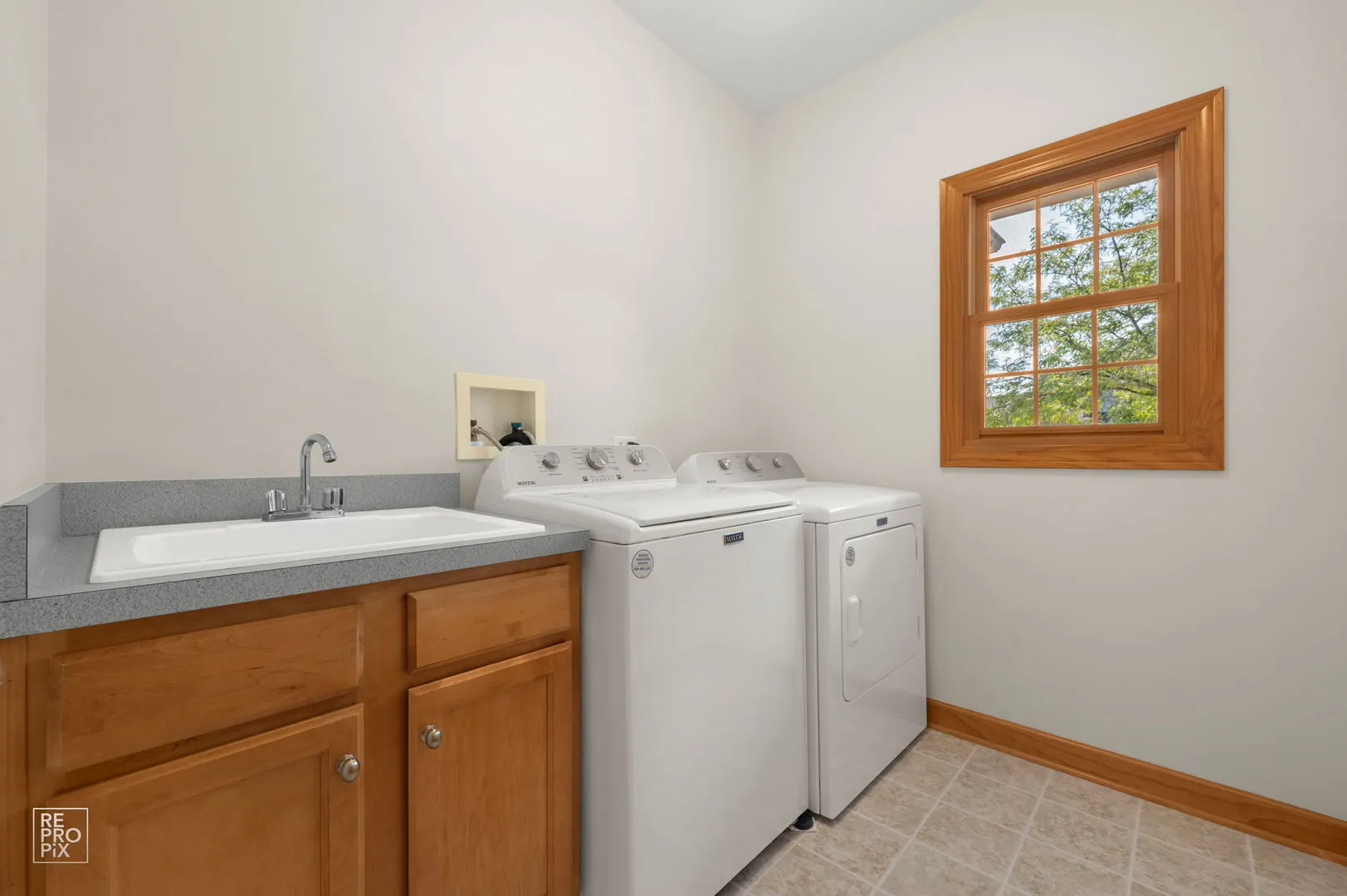 405 Sudbury Circle IL