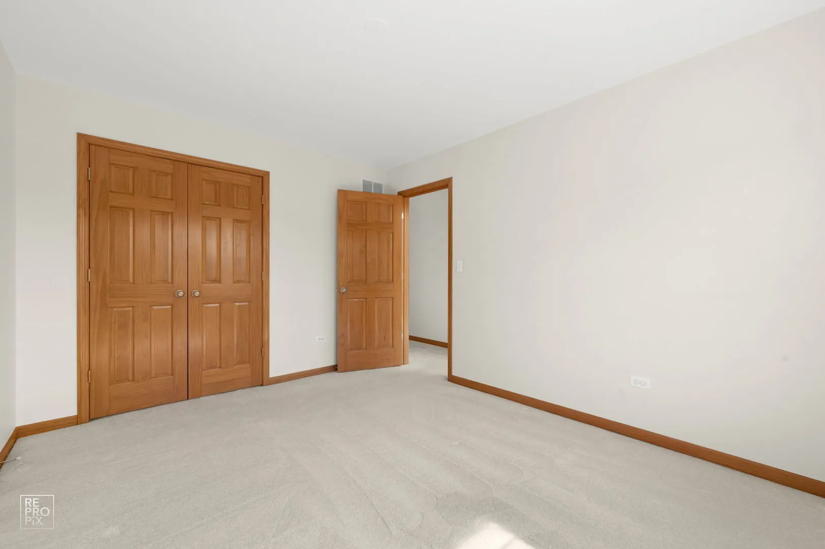 405 Sudbury Circle IL